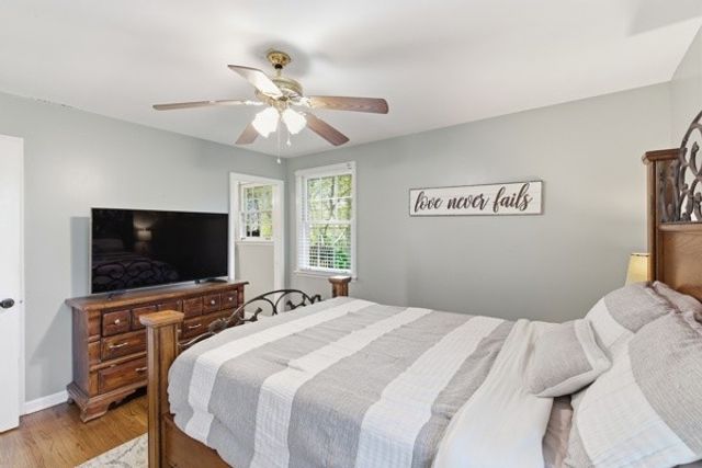 425 Lakeshore Dr, Old Hickory, TN 37138