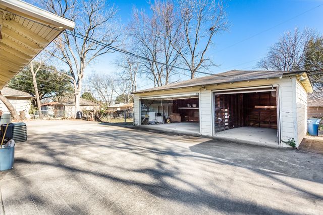 6520 Saint Moritz Avenue, Dallas, TX 75214