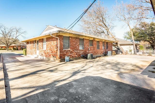 6520 Saint Moritz Avenue, Dallas, TX 75214