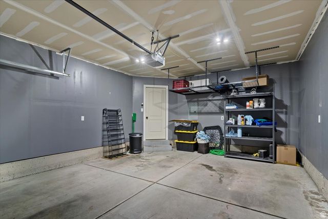 1809 E WHITETAIL DR, Layton, UT 84040