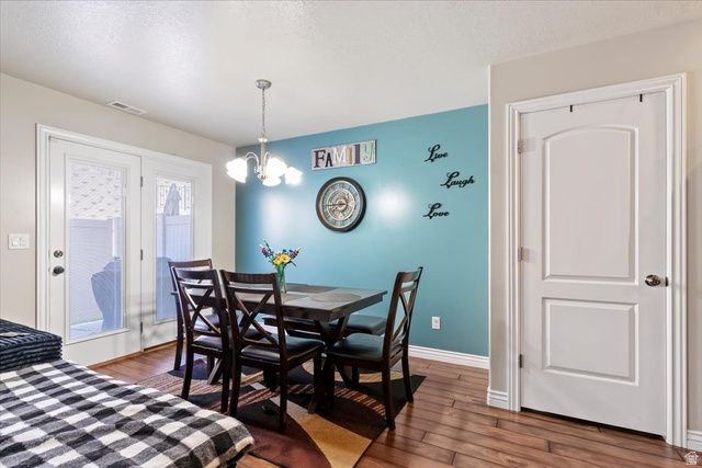 1809 E WHITETAIL DR, Layton, UT 84040