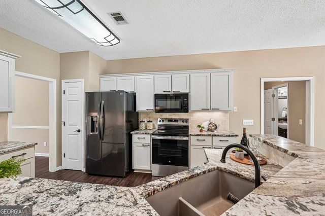 6395 Seymour Court NW, Acworth, GA 30101