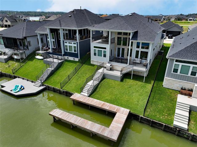 10736 S Lake Mist Lane, Willis, TX 77318