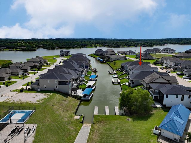 10736 S Lake Mist Lane, Willis, TX 77318