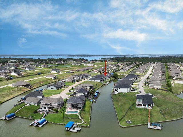 10736 S Lake Mist Lane, Willis, TX 77318