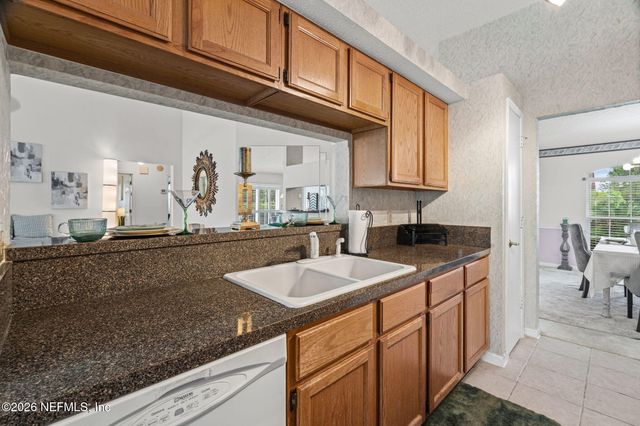 1824 DAYTONA Lane, Jacksonville, FL 32218