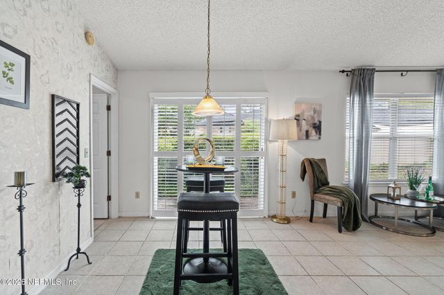 1824 DAYTONA Lane, Jacksonville, FL 32218