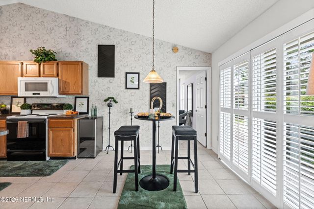 1824 DAYTONA Lane, Jacksonville, FL 32218