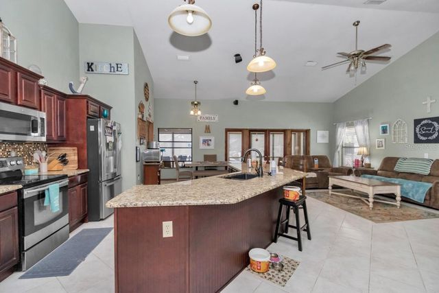 5940 SE 37TH AVENUE, Ocala, FL 34480