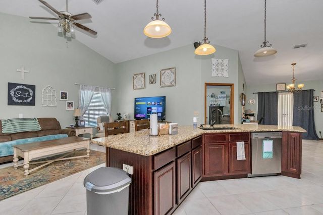 5940 SE 37TH AVENUE, Ocala, FL 34480