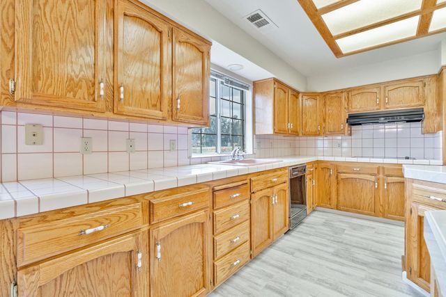 9200 Highway 41, Lemoore, CA 93245