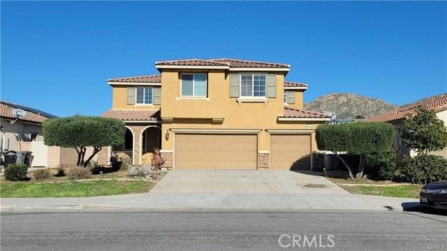 846 Santona, Perris, CA 92571