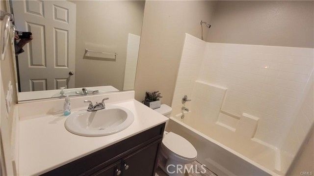 846 Santona, Perris, CA 92571