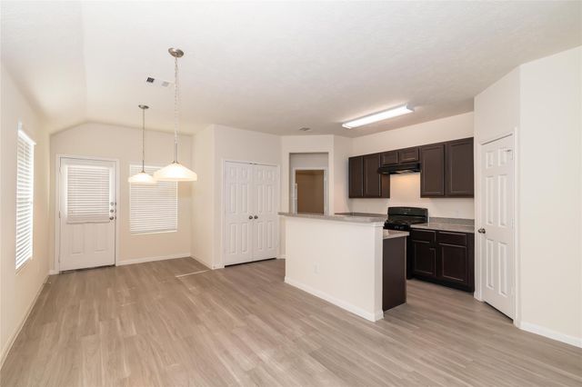12715 Rio Brazos Street, Rosharon, TX 77583