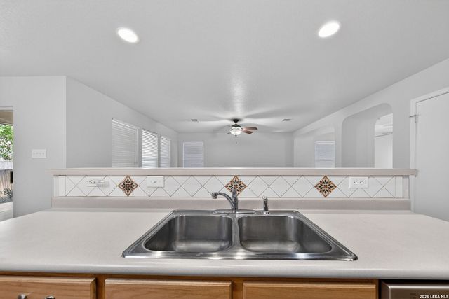 153 SPRINGTREE PKWY, Cibolo, TX 78108