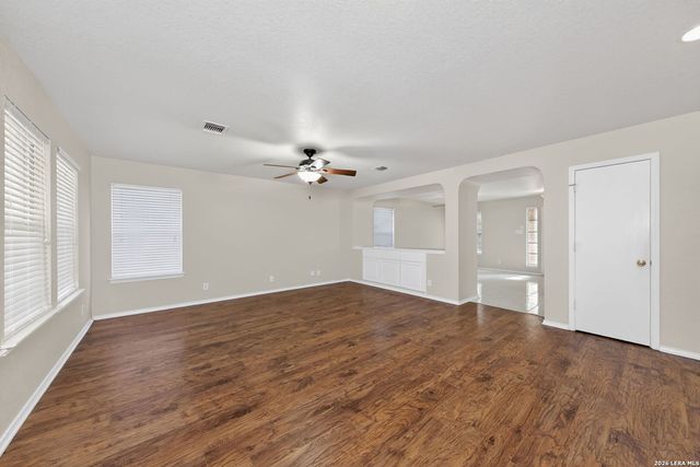 153 SPRINGTREE PKWY, Cibolo, TX 78108