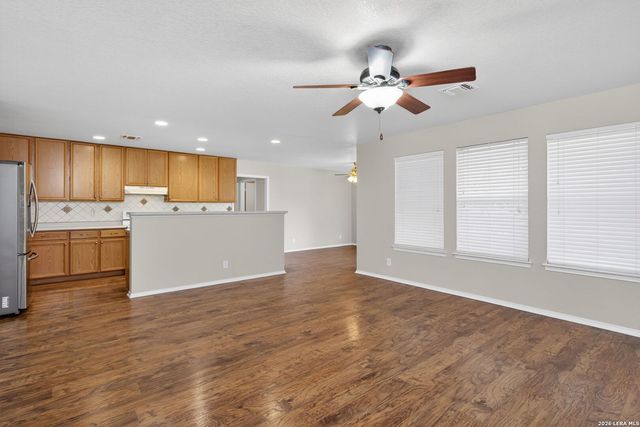 153 SPRINGTREE PKWY, Cibolo, TX 78108