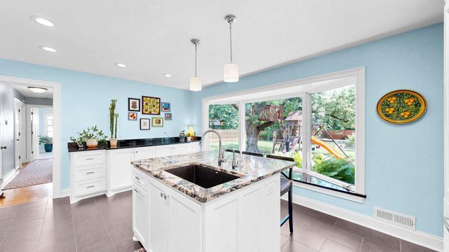 6609 Southdale Road, Edina, MN 55435