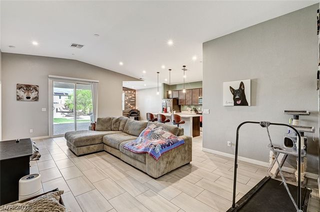 4728 Teton Peak Court, North Las Vegas, NV 89085