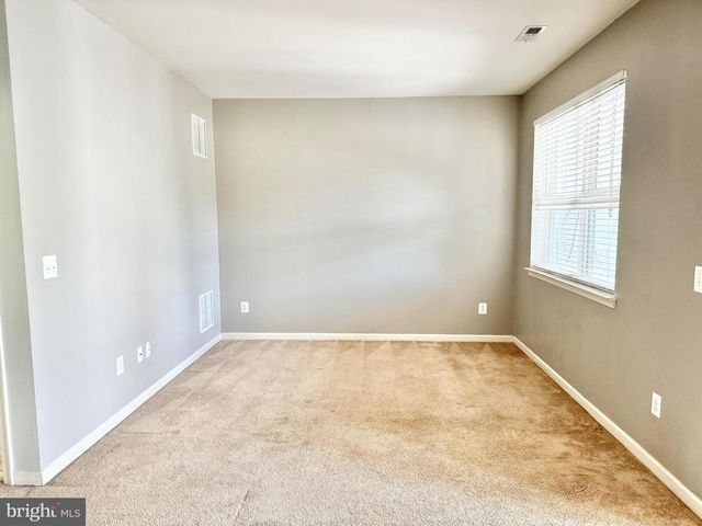 7 COULTER LN, Stafford, VA 22554