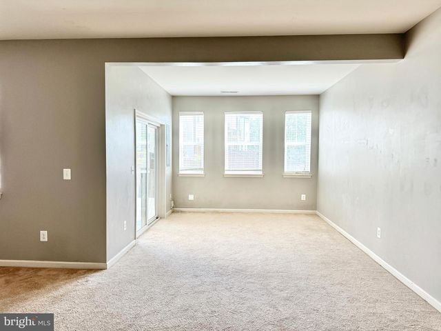 7 COULTER LN, Stafford, VA 22554