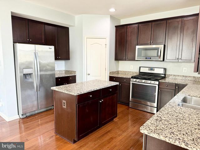 7 COULTER LN, Stafford, VA 22554