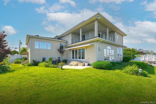 69 Ocean Avenue, Massapequa, NY 11758