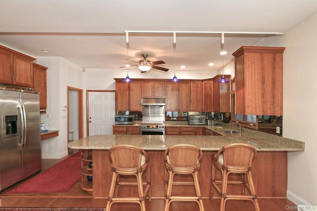 69 Ocean Avenue, Massapequa, NY 11758