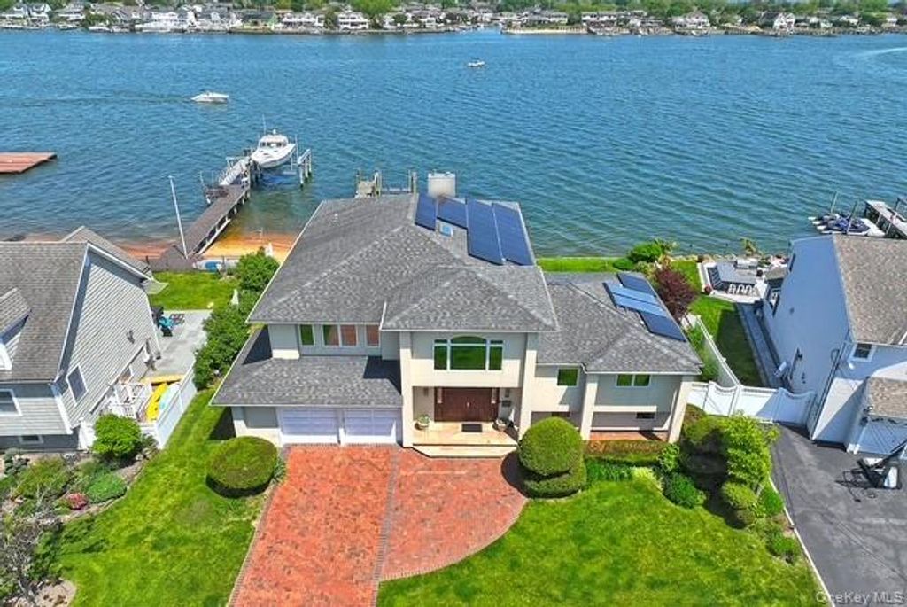 69 Ocean Avenue, Massapequa, NY 11758