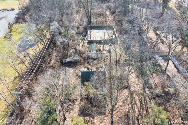 30905 Beverly Road, Romulus, MI 48174
