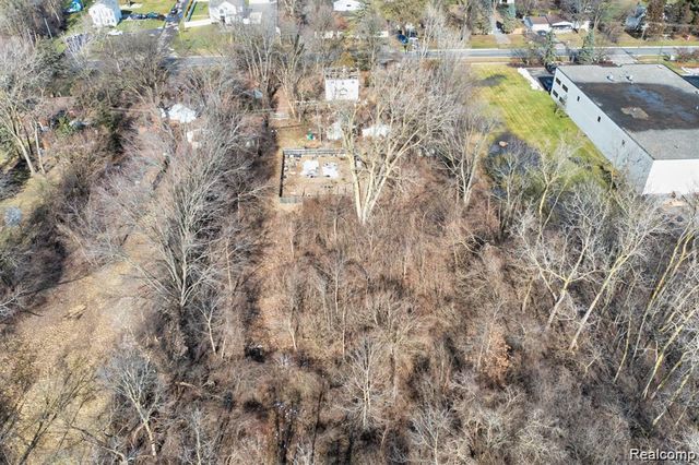 30905 Beverly Road, Romulus, MI 48174