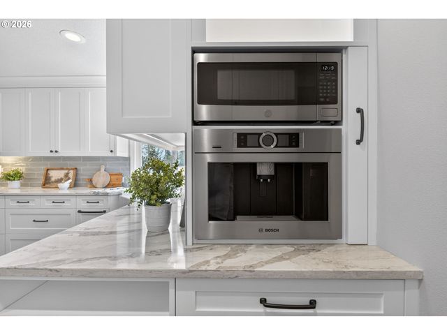 6730 Sw 161ST Pl, Beaverton, OR 97007