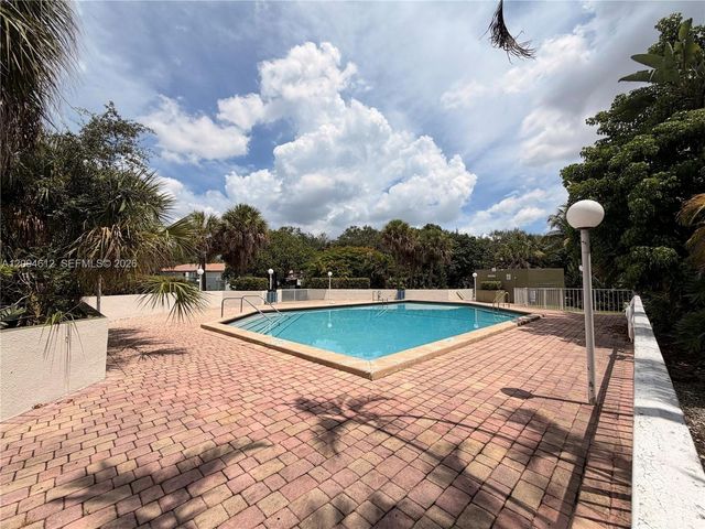 4255 N University Drive 212, Sunrise, FL 33351