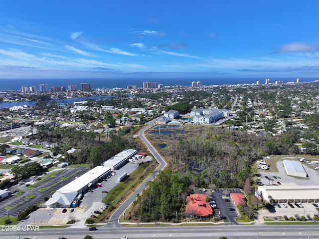 2204 Thomas Drive, Panama City Beach, FL 32408