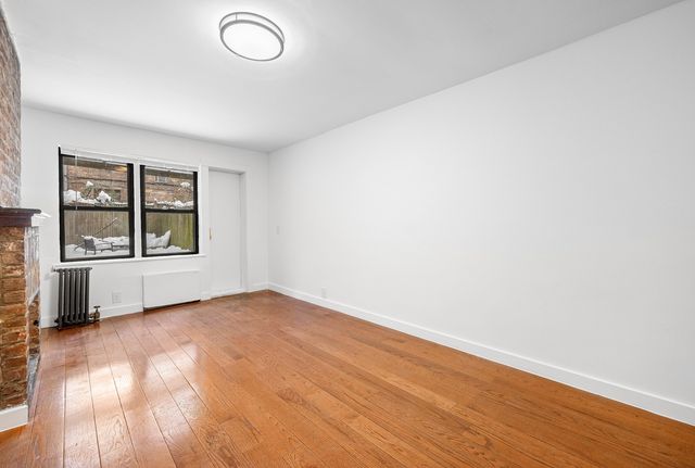 307 W 29th St Apt C, New York City, NY 10001