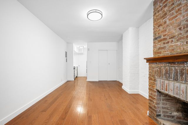 307 W 29th St Apt C, New York City, NY 10001