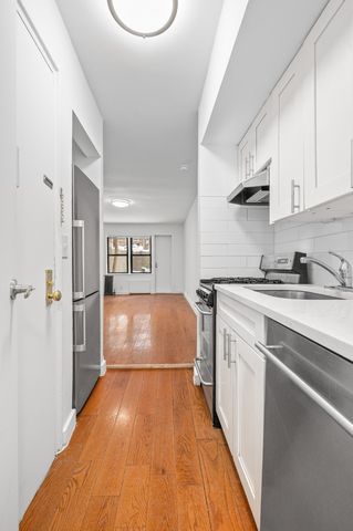 307 W 29th St Apt C, New York City, NY 10001