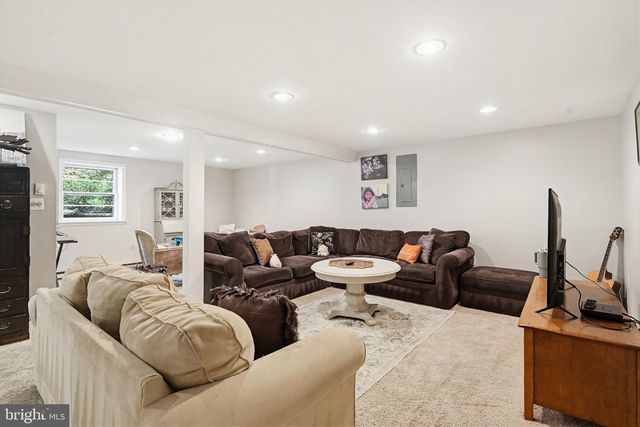 2 WEST LN, Severna Park, MD 21146
