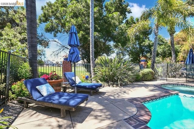 2442 Pinehurst Ct, Discovery Bay, CA 94505
