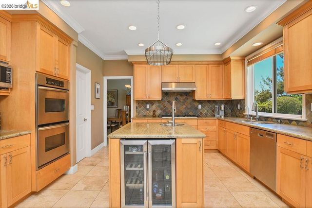 2442 Pinehurst Ct, Discovery Bay, CA 94505
