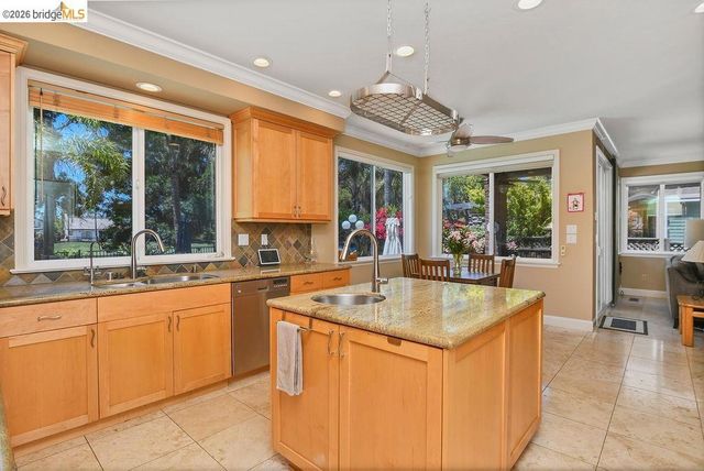 2442 Pinehurst Ct, Discovery Bay, CA 94505