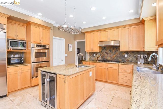2442 Pinehurst Ct, Discovery Bay, CA 94505