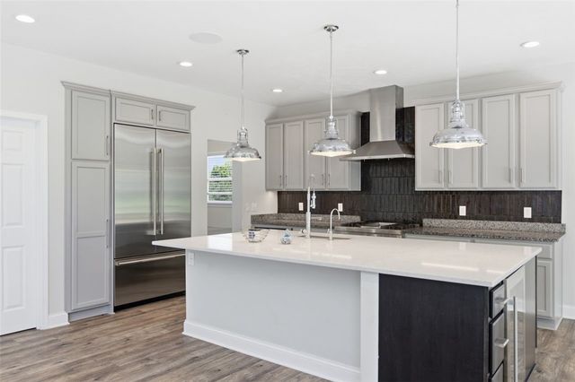 102 Eagle Lane, New Eagle, PA 15067