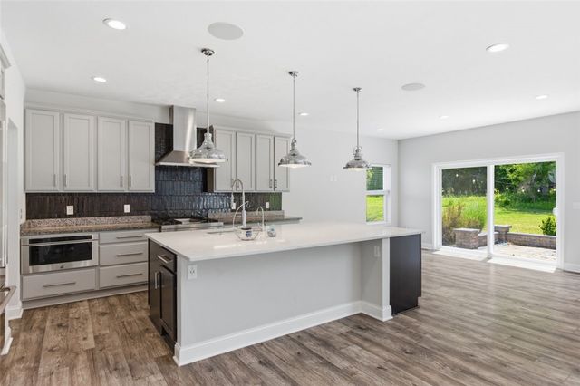 102 Eagle Lane, New Eagle, PA 15067
