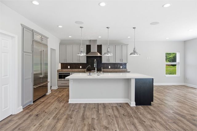 102 Eagle Lane, New Eagle, PA 15067