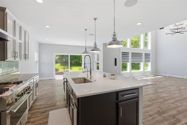 102 Eagle Lane, New Eagle, PA 15067
