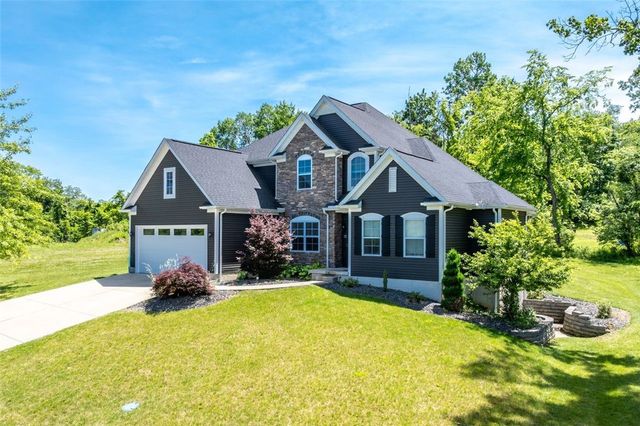 102 Eagle Lane, New Eagle, PA 15067