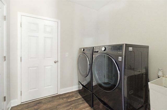 102 Eagle Lane, New Eagle, PA 15067