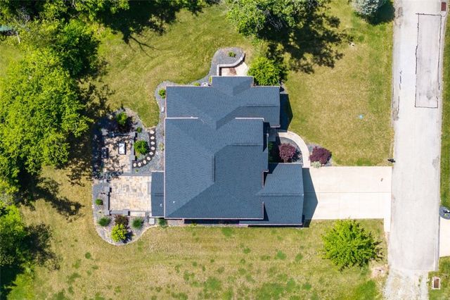 102 Eagle Lane, New Eagle, PA 15067