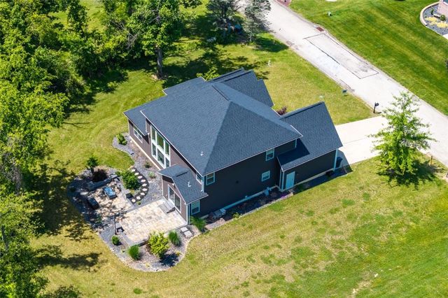 102 Eagle Lane, New Eagle, PA 15067